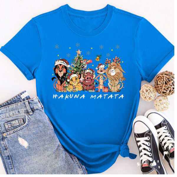 Festive Lion King shirt with Mufasa, Simba, Timon, and Pumbaa in a Christmas design, great for holiday wear