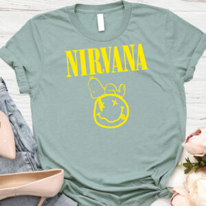 Nirvana Sweatshirt with Iconic Smiley Face – Classic Yellow Snoopy Design