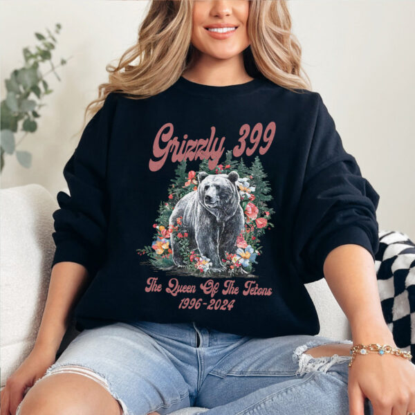 n Memory of Bear 399 Forever Queen of the Tetons sweatshirt